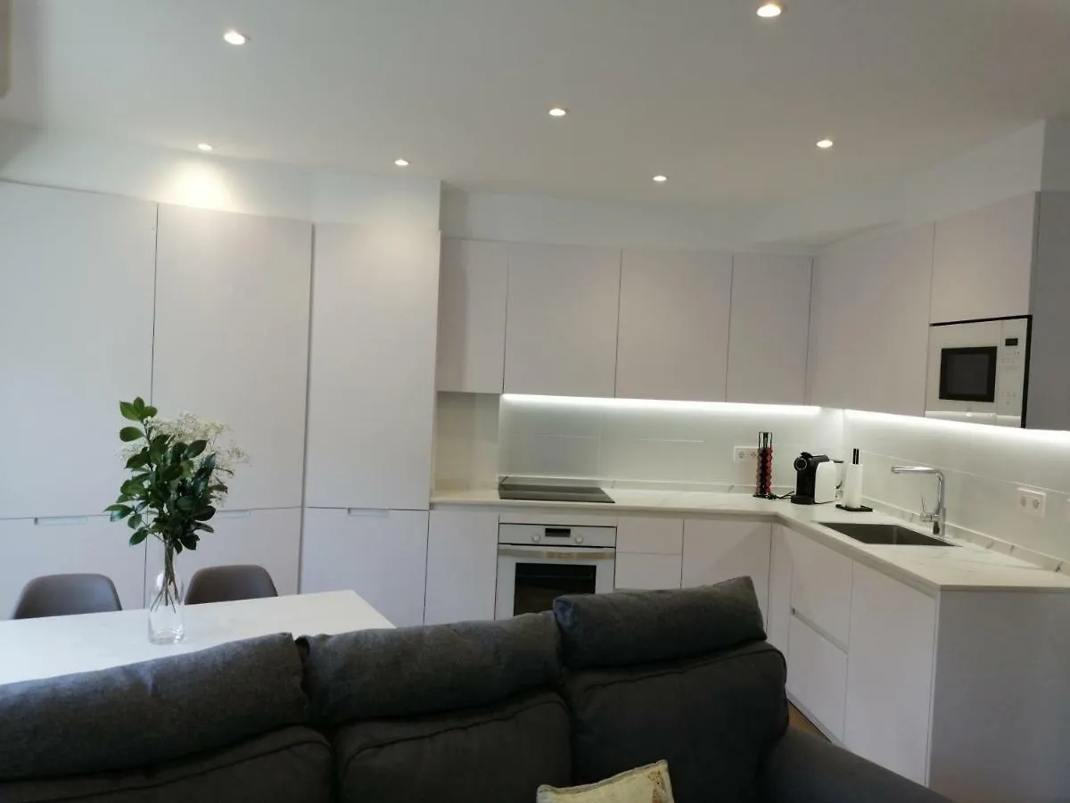Belle Egia - Free Parking Apartment San Sebastian Spain